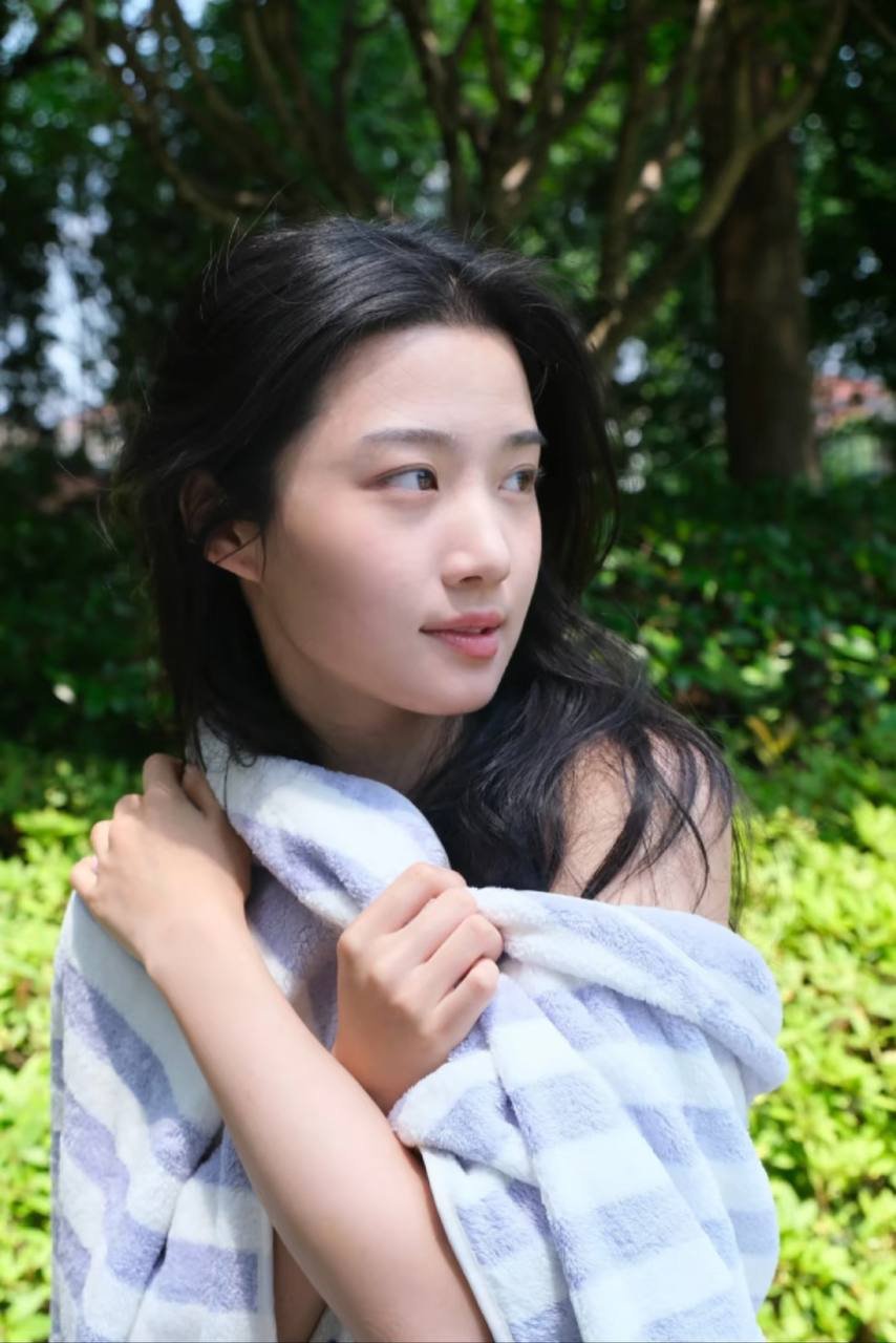 在海口的浪漫约会中寻找包养良家的真谛与自我成长