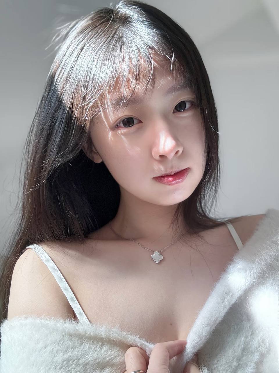 从白山到延边：包养女大学生的生活对比与隐秘心声