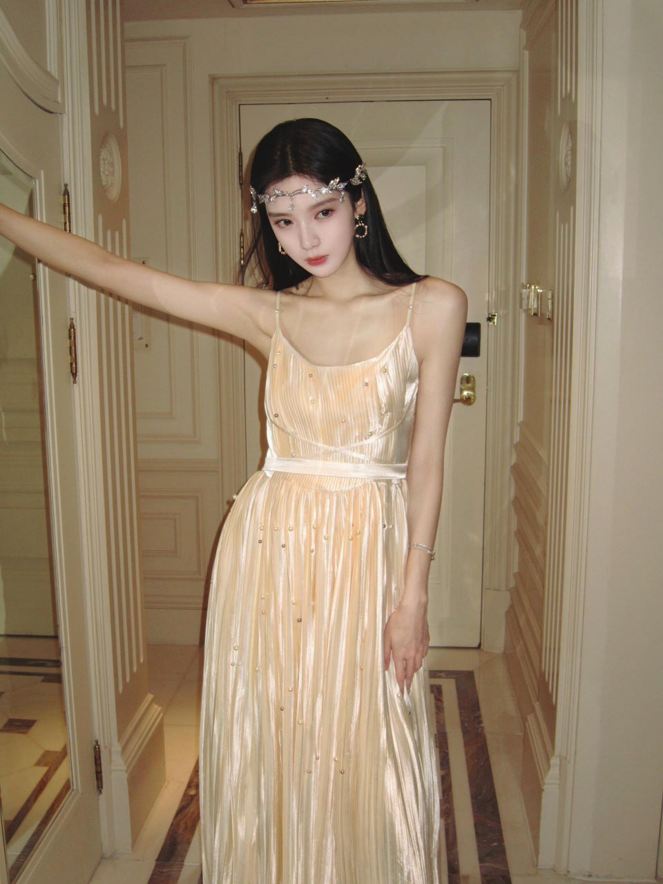 揭秘高端交友圈：包养关系中的隐秘与共赢